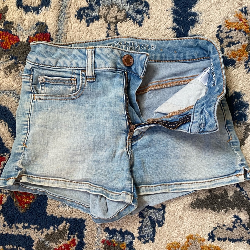 American Eagle Hi-Rise Shortie